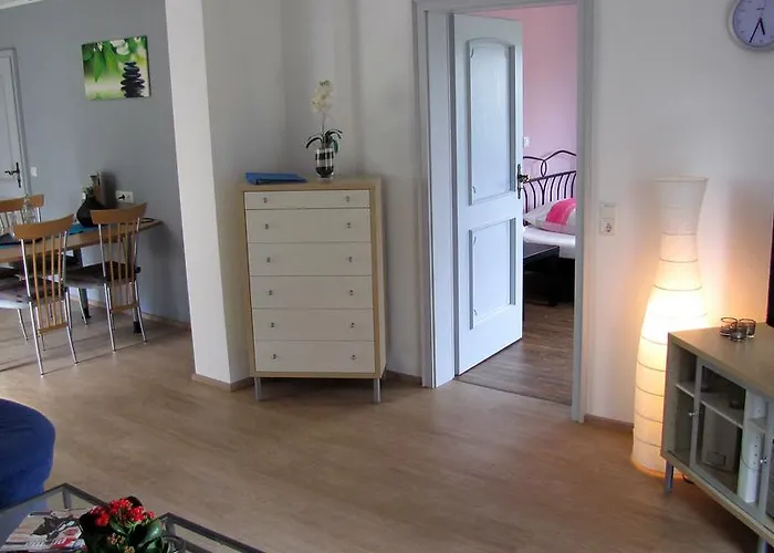 Deine-eifel-ferienwohnung 公寓